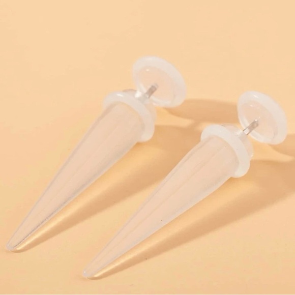 Amazon Clear Acrylic Tapered Plugs - Picture 4 of 6